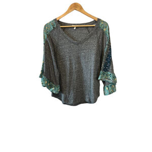 MAURICES Grey Paisley Print Panel Flare Sleeve V Neck Casual Top S